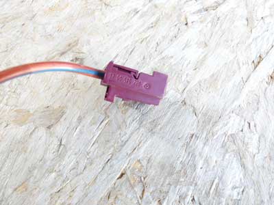 Mercedes Magenta 2 Pole 1 Wire Connector 02254508266